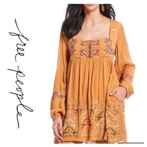 🦋NWT Free People Rhiannon Embroidered Mini🦋
